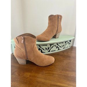Torrid Zip Tan Brown Bootie Mid Heal 9.5 W Faux Suede Women Plus Size Ankle Boot